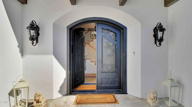 1929 Lyans Drive, La Canada Flintridge, CA 91011