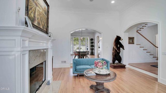 1929 Lyans Drive, La Canada Flintridge, CA 91011