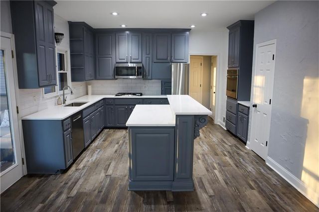 523 Waterside Court, Canton, GA 30114