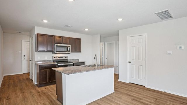1105 Firewheel DR, Killeen, TX 76543