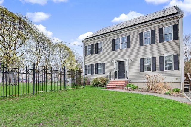 23 Gammon St, Brockton, MA 02301