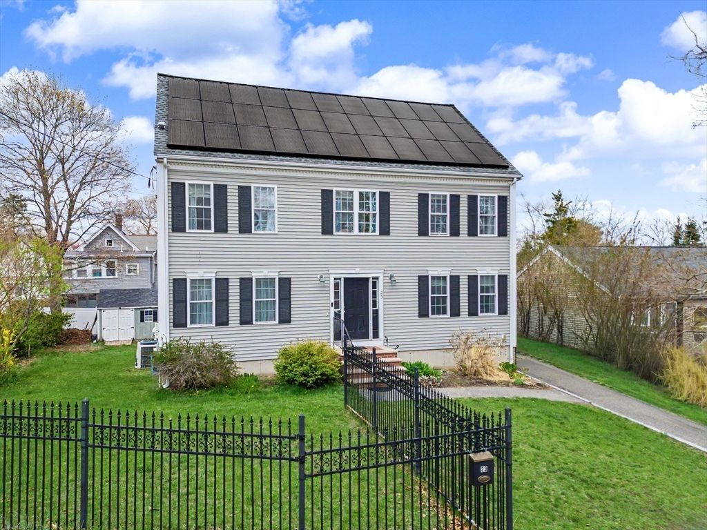 23 Gammon St, Brockton, MA 02301