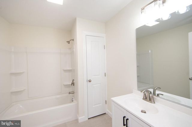 406 CHARLES ST, Hurlock, MD 21643