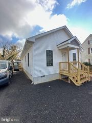406 CHARLES ST, Hurlock, MD 21643