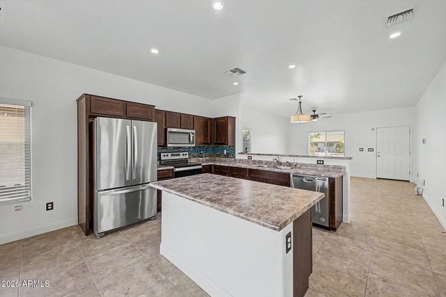 2552 E ATLANTA Avenue, Phoenix, AZ 85040