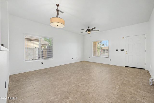 2552 E ATLANTA Avenue, Phoenix, AZ 85040