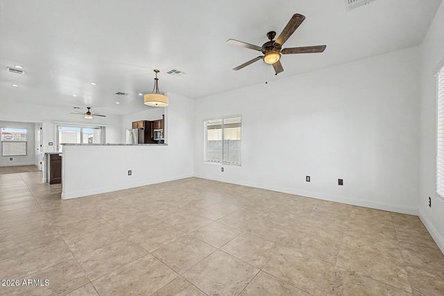 2552 E ATLANTA Avenue, Phoenix, AZ 85040