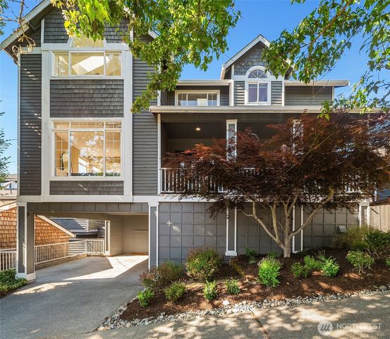 2112 N 64th Street, Seattle, WA 98103