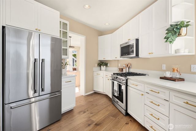 2112 N 64th Street, Seattle, WA 98103