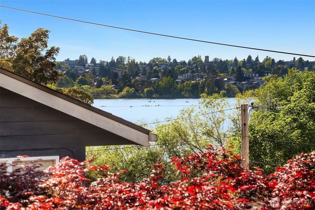 2112 N 64th Street, Seattle, WA 98103