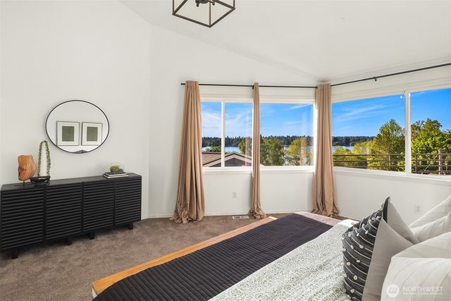 2112 N 64th Street, Seattle, WA 98103