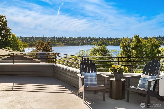 2112 N 64th Street, Seattle, WA 98103