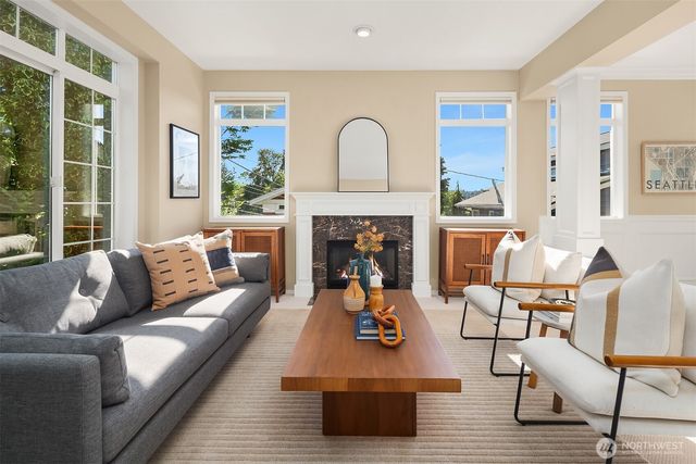 2112 N 64th Street, Seattle, WA 98103