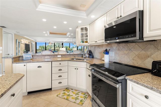 5790 MIDNIGHT PASS ROAD 208, Sarasota, FL 34242