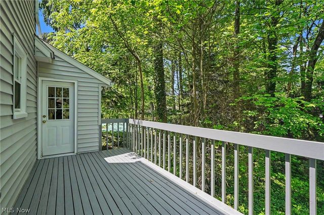 2920 Carters Grove Road, Cuyahoga Falls, OH 44223
