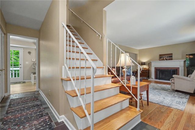 2920 Carters Grove Road, Cuyahoga Falls, OH 44223