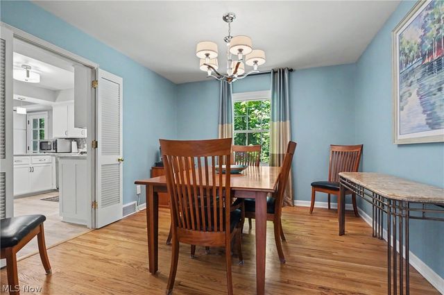 2920 Carters Grove Road, Cuyahoga Falls, OH 44223