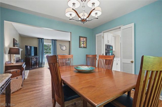 2920 Carters Grove Road, Cuyahoga Falls, OH 44223