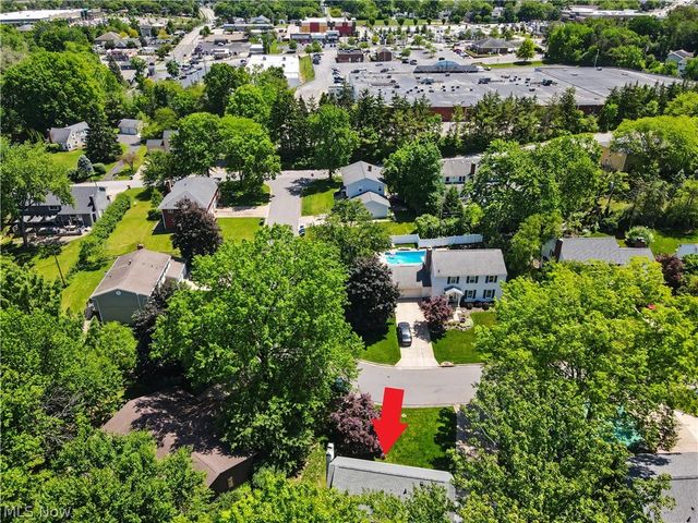2920 Carters Grove Road, Cuyahoga Falls, OH 44223