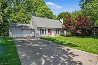 2920 Carters Grove Road, Cuyahoga Falls, OH 44223
