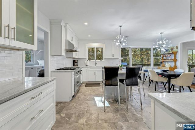 609 Echo Glen Avenue, River Vale, NJ 07675