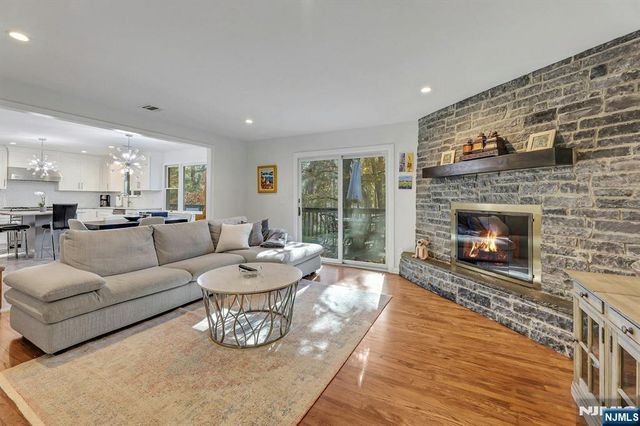 609 Echo Glen Avenue, River Vale, NJ 07675