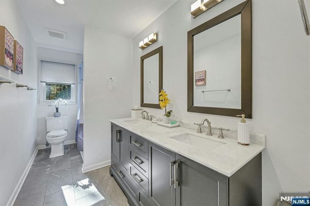 609 Echo Glen Avenue, River Vale, NJ 07675