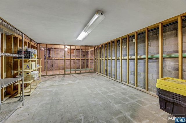 609 Echo Glen Avenue, River Vale, NJ 07675