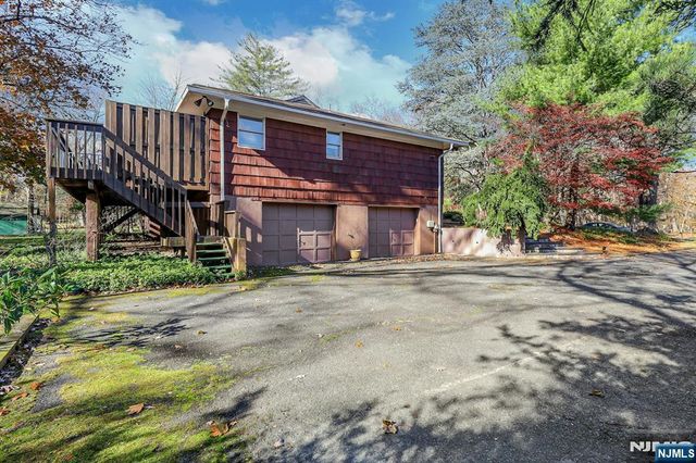 609 Echo Glen Avenue, River Vale, NJ 07675