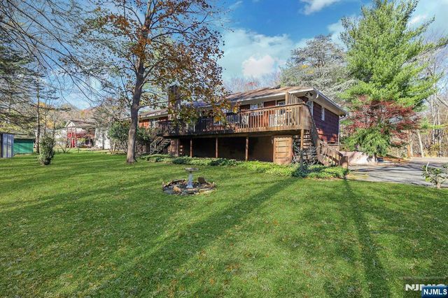 609 Echo Glen Avenue, River Vale, NJ 07675