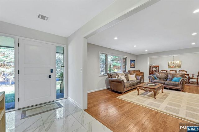 609 Echo Glen Avenue, River Vale, NJ 07675