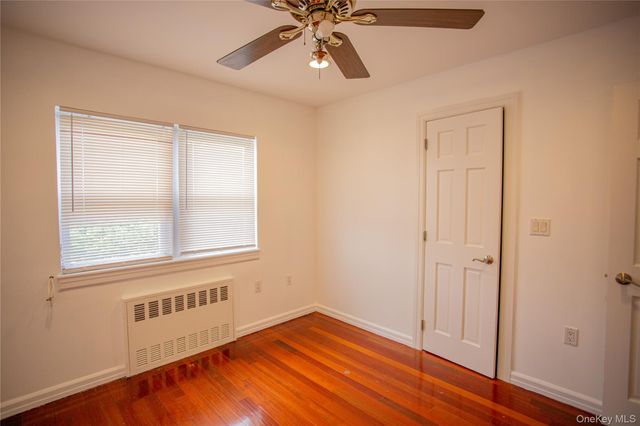 540 E Chester Street, Long Beach, NY 11561