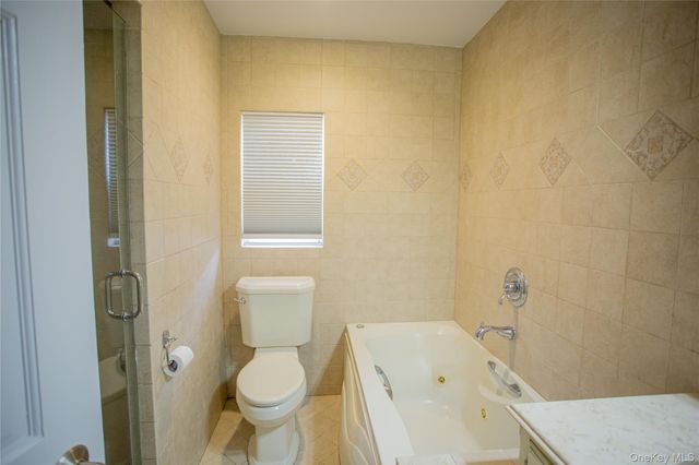 540 E Chester Street, Long Beach, NY 11561