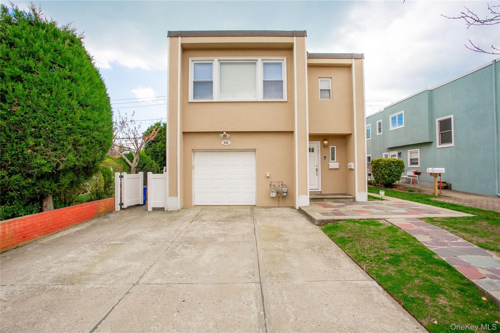 540 E Chester Street, Long Beach, NY 11561