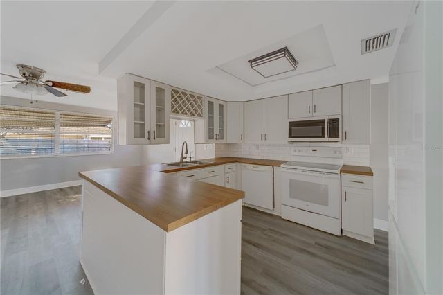 8234 MEDFORD DRIVE, Port Richey, FL 34668