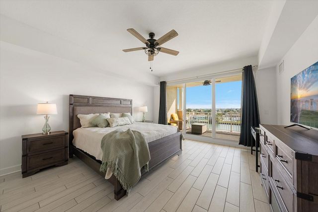 125 ISLAND WAY 402, Clearwater Beach, FL 33767