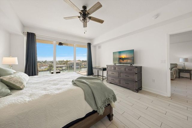 125 ISLAND WAY 402, Clearwater Beach, FL 33767