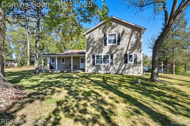 8791 Fairway Drive, Gregory, MI 48137