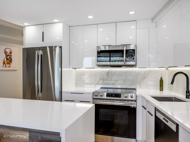 300 N State Street 5125, Chicago, IL 60654