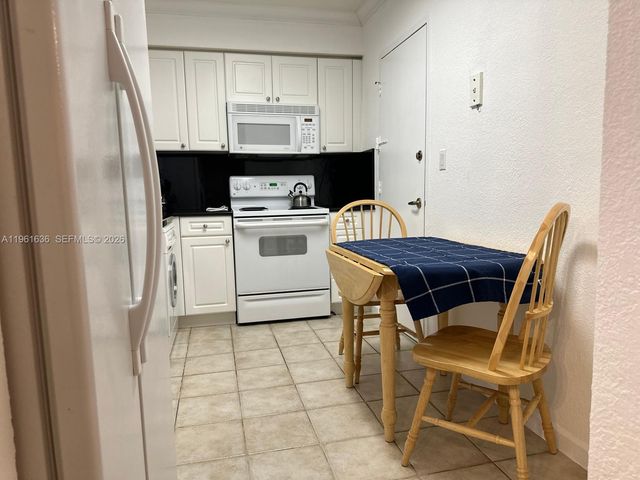 2501 S Ocean Drive 1033, Hollywood, FL 33019