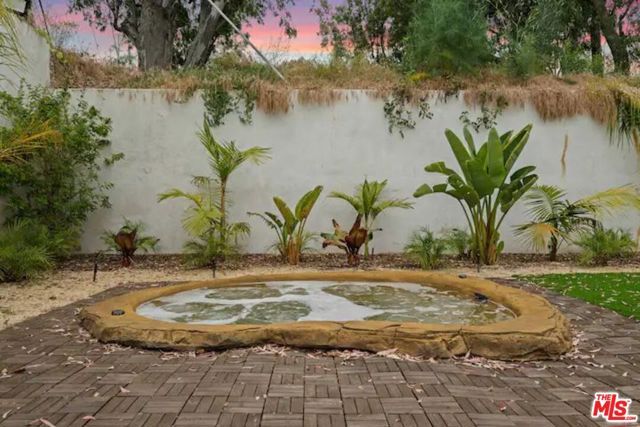 2617 S Beverly Drive, Los Angeles, CA 90034