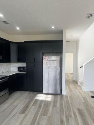 550 MONROE CIRCLE, Davenport, FL 33896