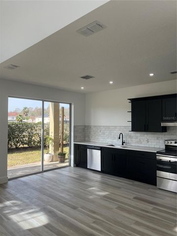 550 MONROE CIRCLE, Davenport, FL 33896