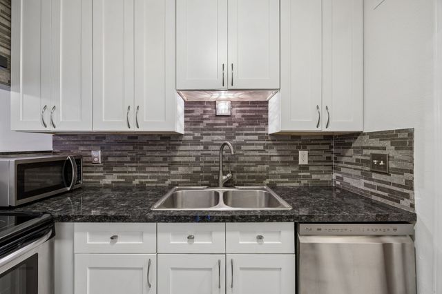 18333 Roehampton Drive 315, Dallas, TX 75252