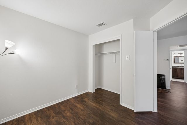 18333 Roehampton Drive 315, Dallas, TX 75252
