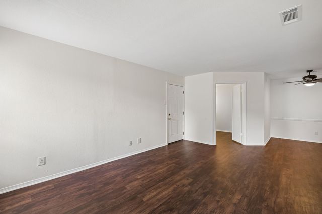 18333 Roehampton Drive 315, Dallas, TX 75252