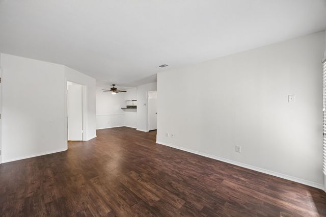 18333 Roehampton Drive 315, Dallas, TX 75252