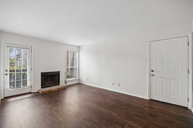 18333 Roehampton Drive 315, Dallas, TX 75252
