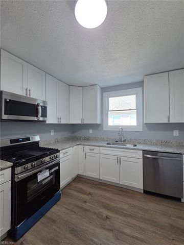 853 32nd ST, Newport News, VA 23607