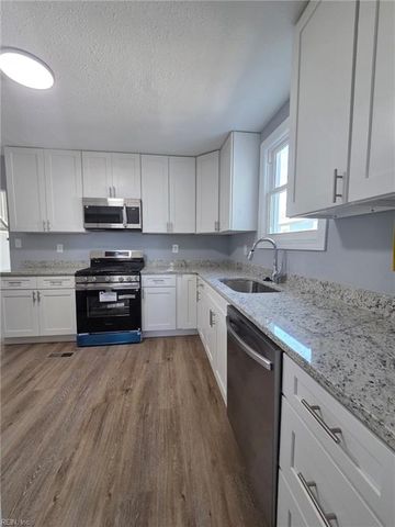 853 32nd ST, Newport News, VA 23607